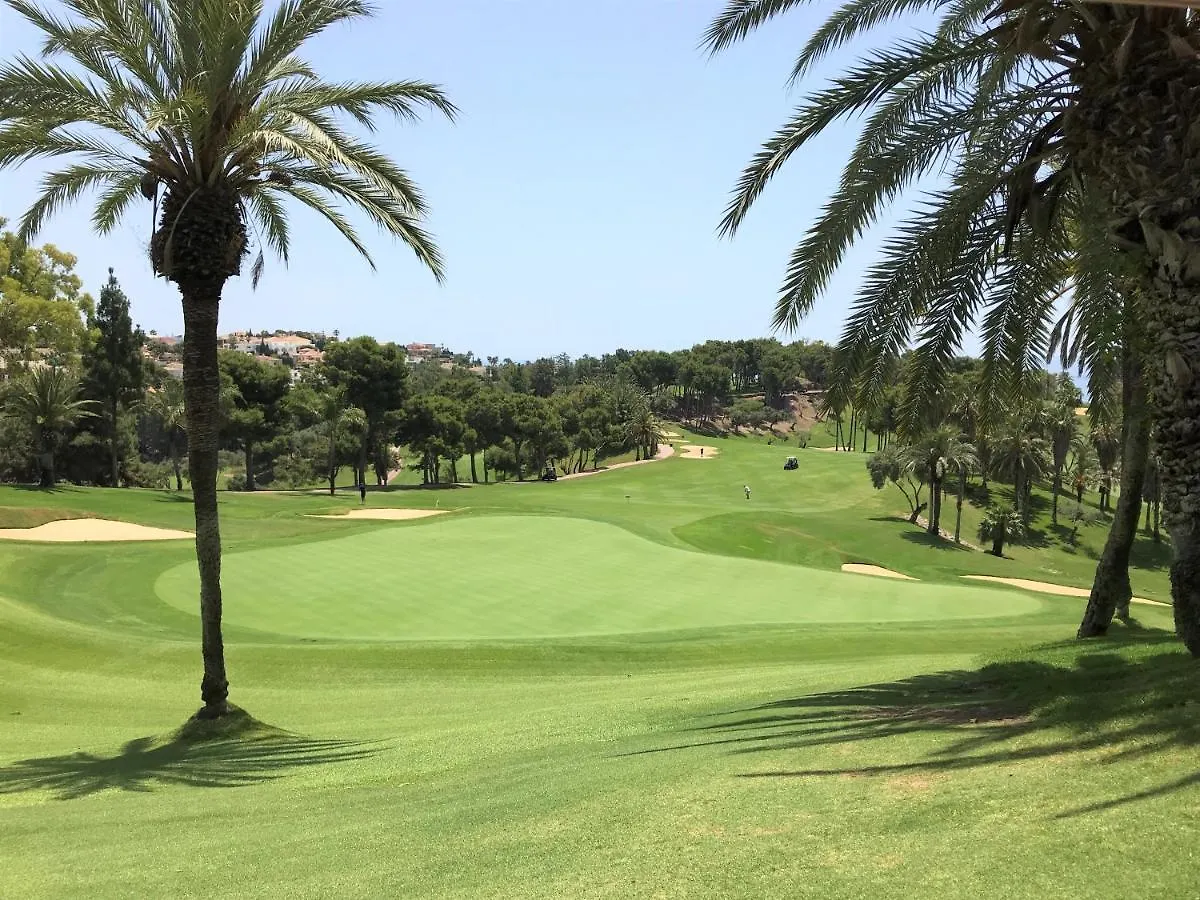 Bay View Luxury Apartment, Amazing Sea View & Pool Benalmádena Espagne